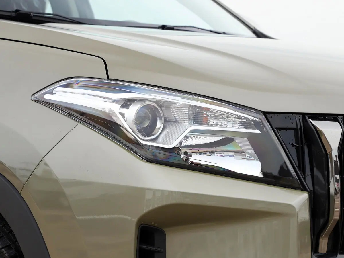 Dongfeng Fengon 560 I Рестайлинг Внедорожник 5 дв. — 照片 16
