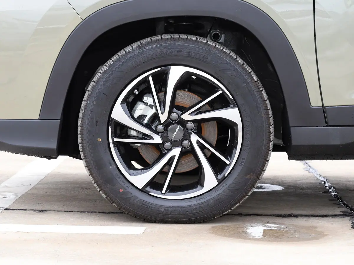 Dongfeng Fengon 560 I Рестайлинг Внедорожник 5 дв. — 照片 20