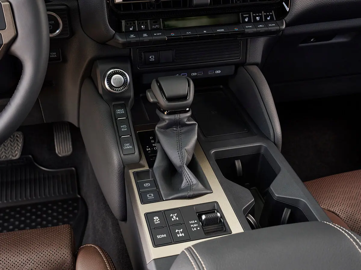 Toyota Land Cruiser Prado 250 Series Внедорожник 5 дв. — сүрөт 12