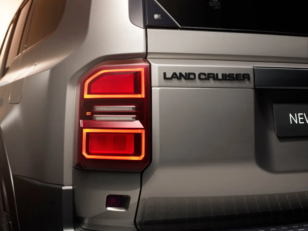 Toyota Land Cruiser Prado 250 Series Внедорожник 5 дв. — сүрөт 15