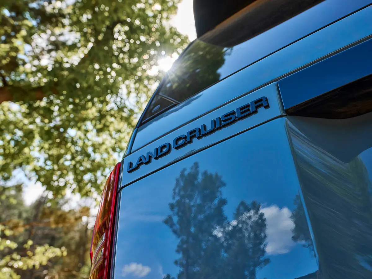 Toyota Land Cruiser Prado 250 Series Внедорожник 5 дв. — сүрөт 16