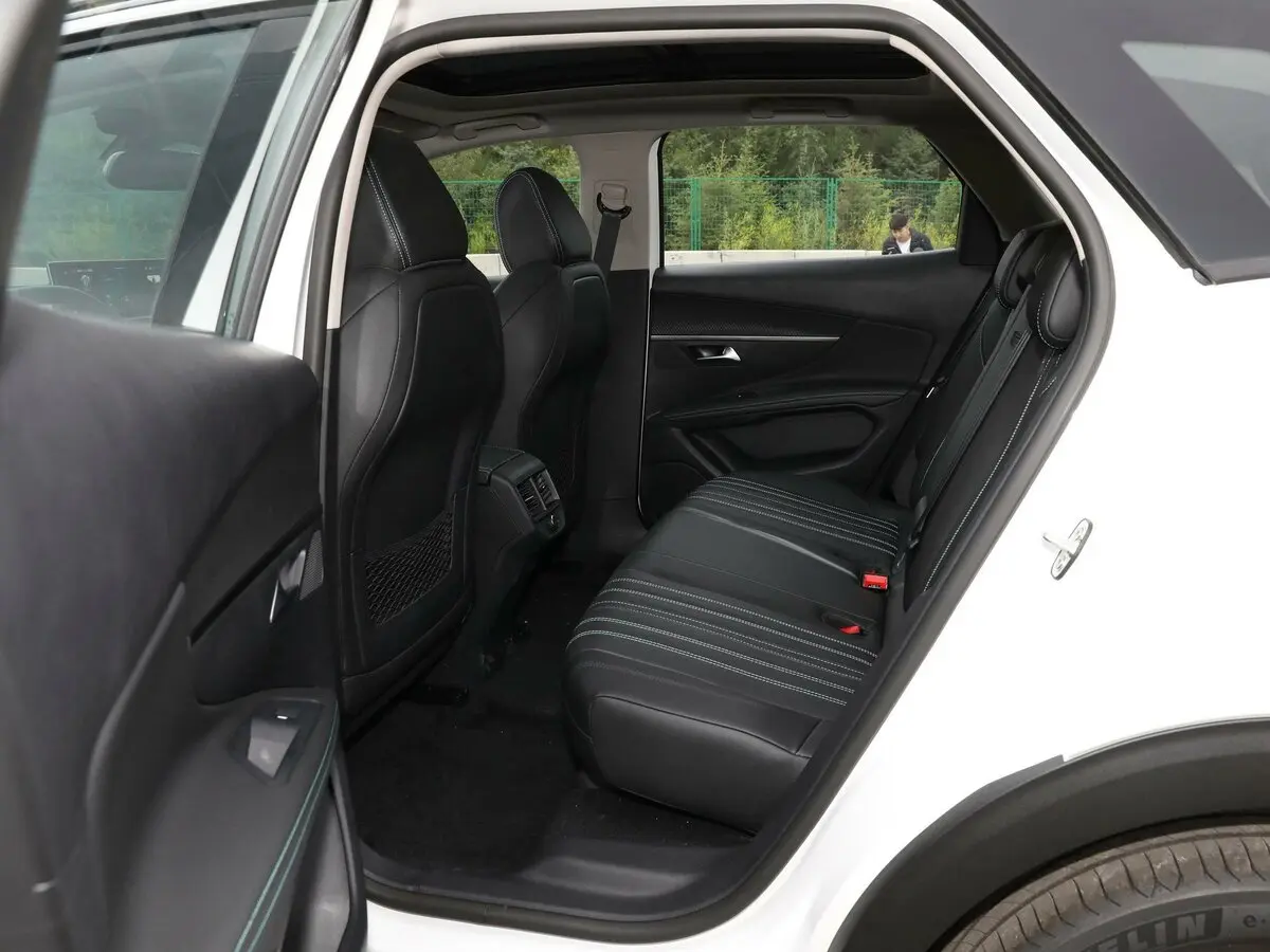 Peugeot 4008 II Рестайлинг Внедорожник 5 дв. — сүрөт 9