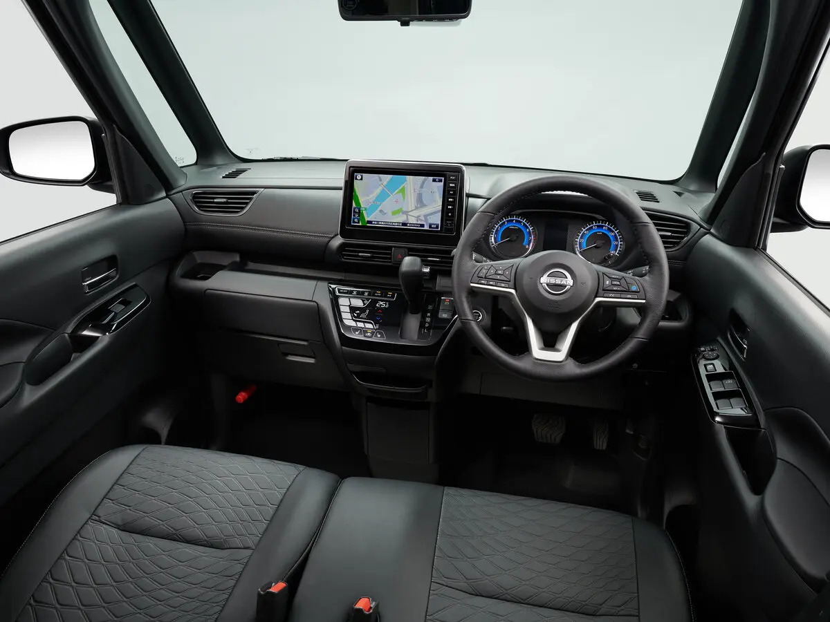 Nissan Roox II Рестайлинг Микровэн — сүрөт 3