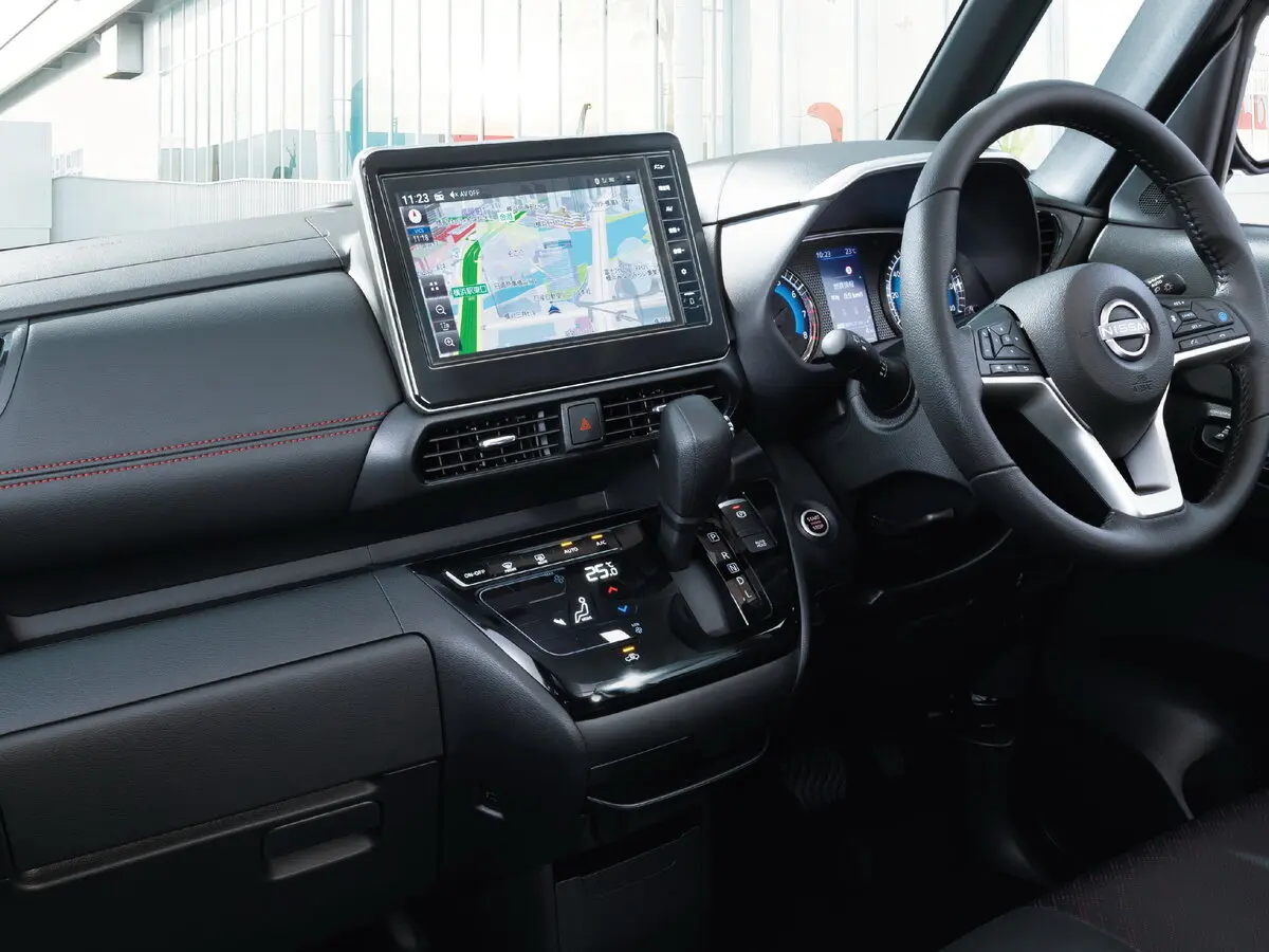 Nissan Roox II Рестайлинг Микровэн — сүрөт 4