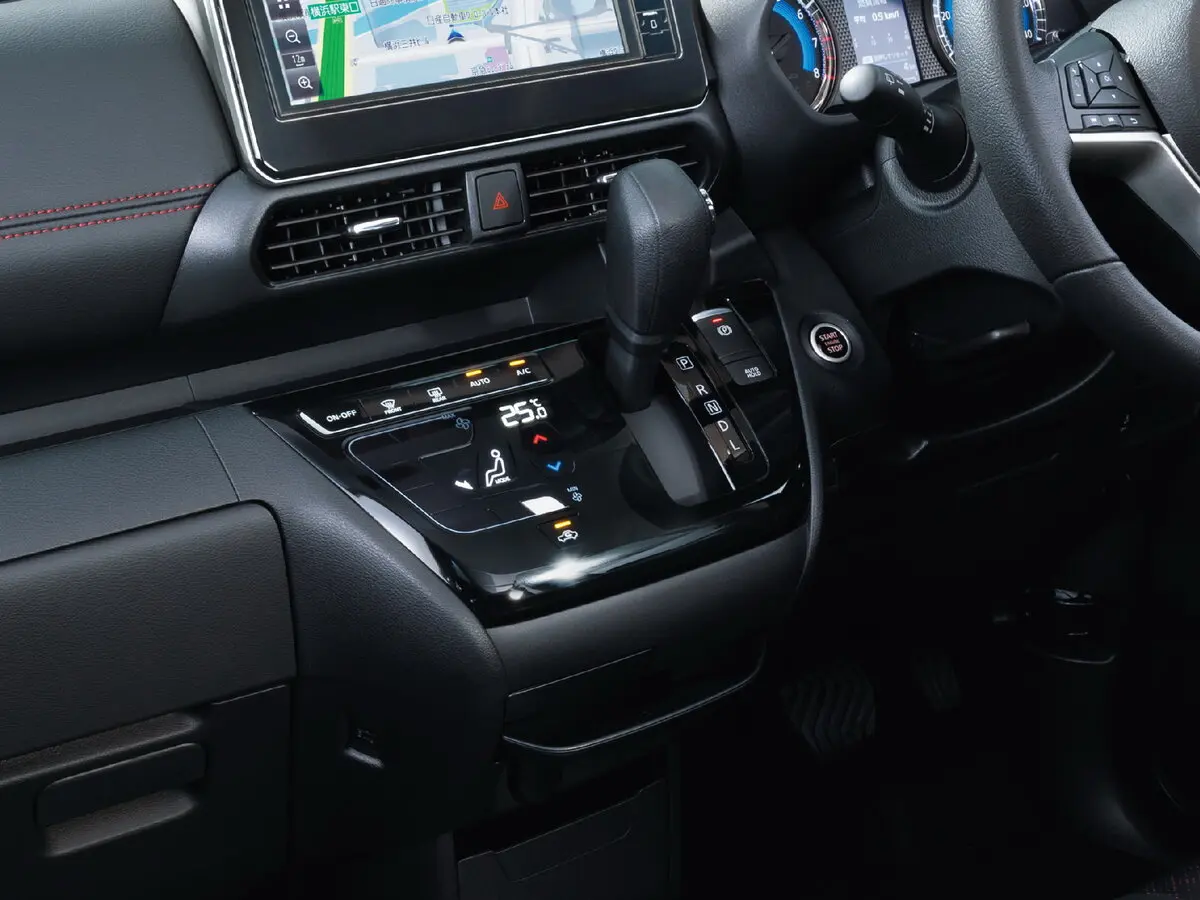 Nissan Roox II Рестайлинг Микровэн — сүрөт 6