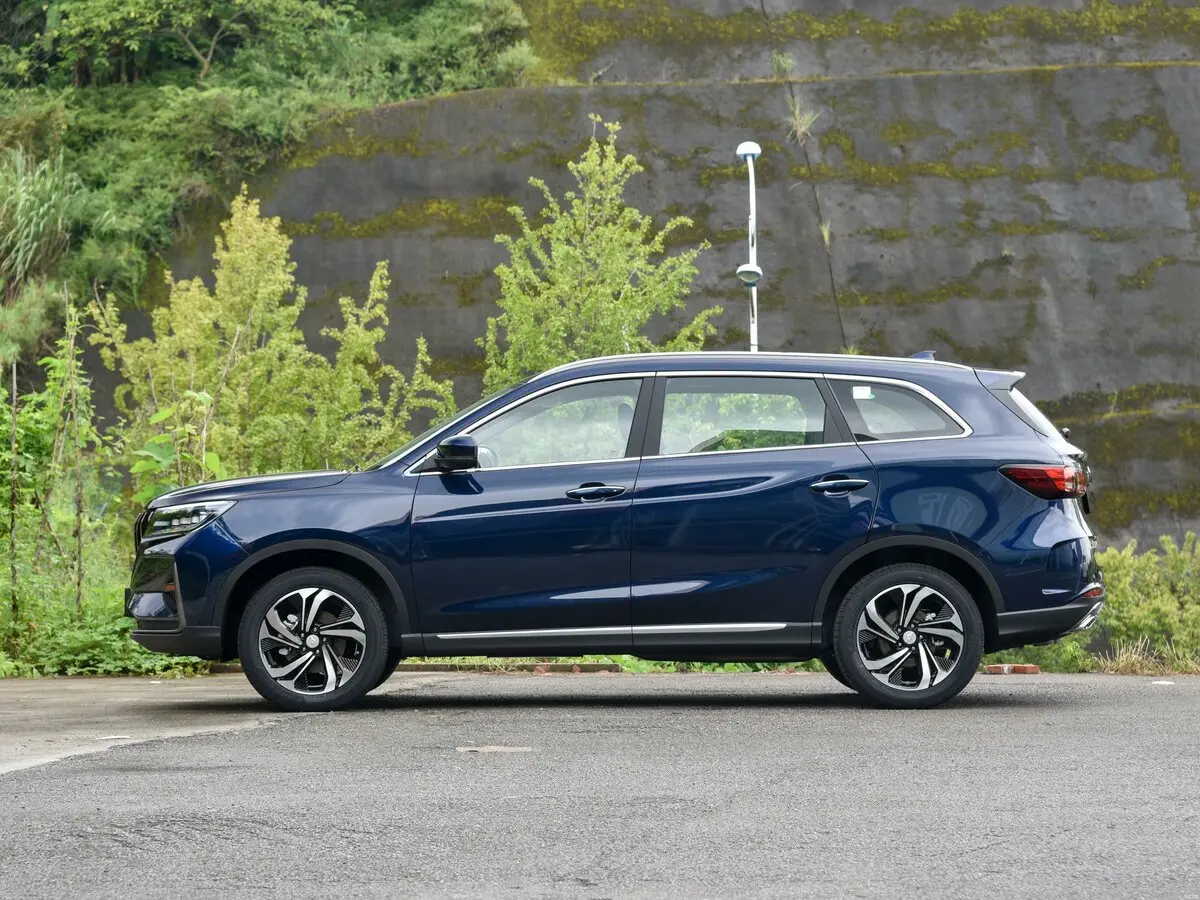 BAIC Ruixiang X5 2021 – н.в. Внедорожник 5 дв. — photo 2