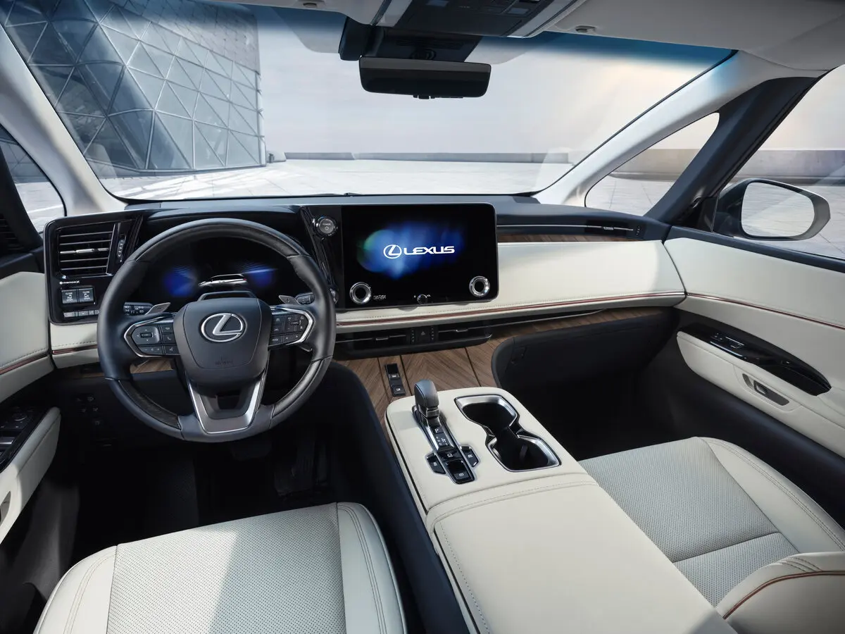 Lexus LM II Минивэн — photo 4