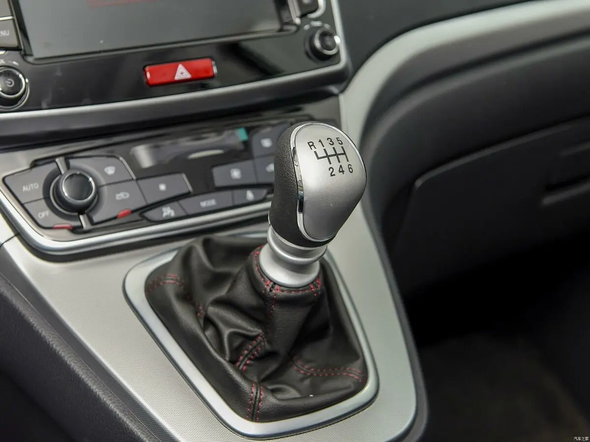 Haval M6 I Рестайлинг Внедорожник 5 дв. — сүрөт 12
