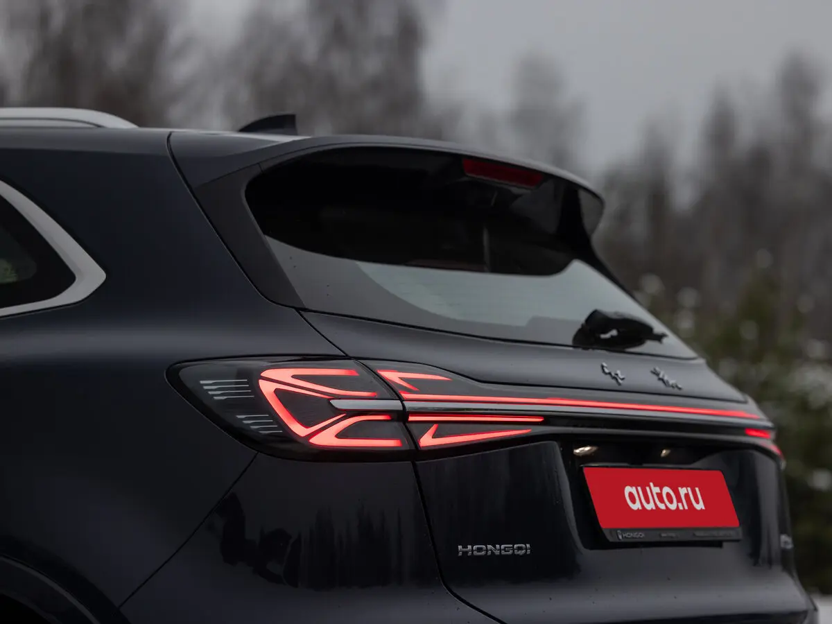 Hongqi HS5 I Рестайлинг Внедорожник 5 дв. — сүрөт 24