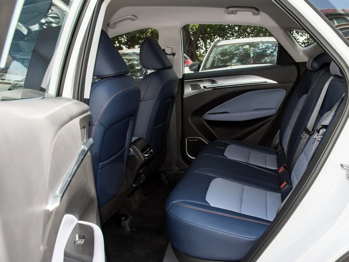 Geely Geometry M6 2022 – н.в. Внедорожник 5 дв. — сүрөт 11