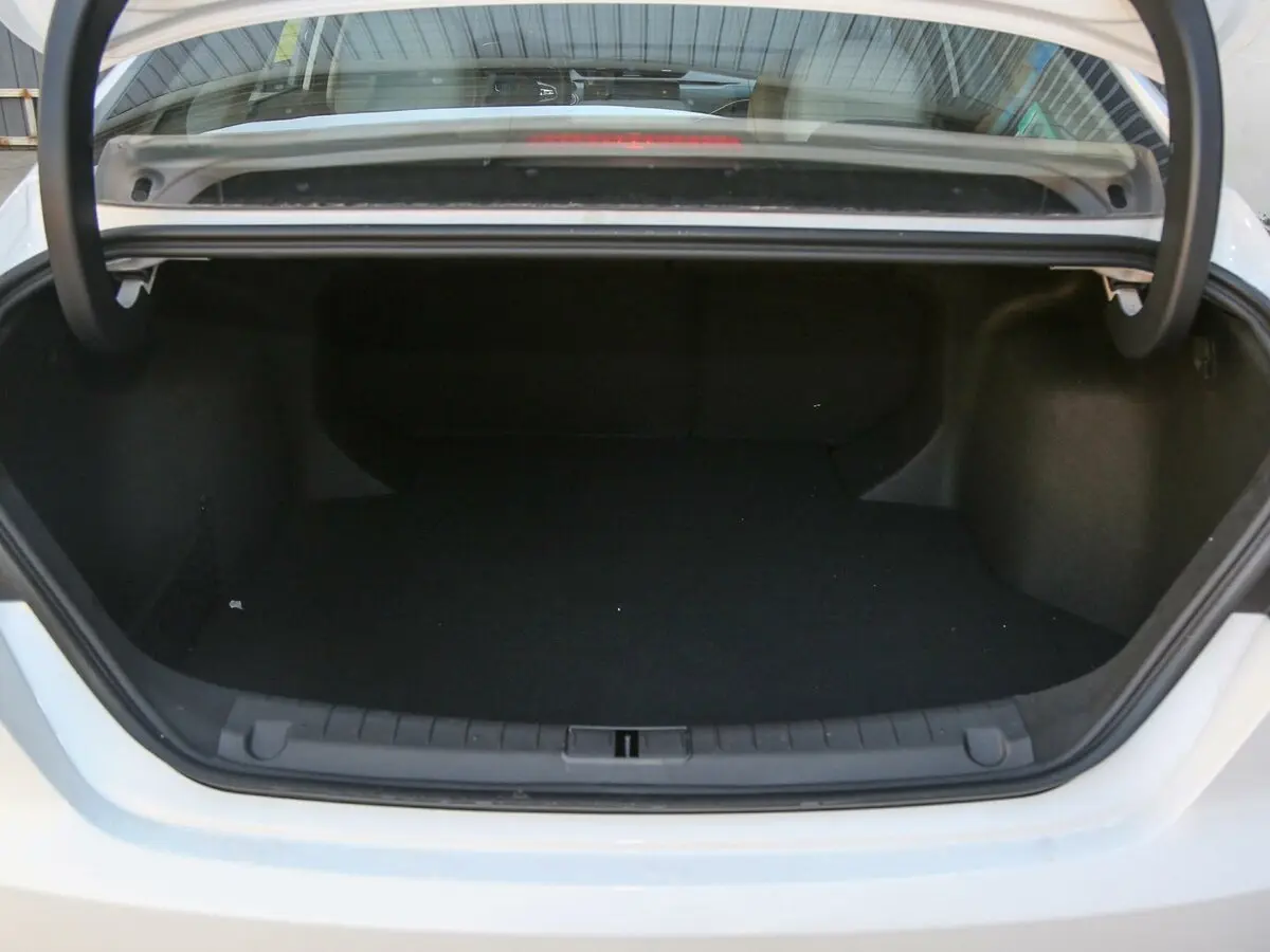 Geely Binrui I Седан — сүрөт 11