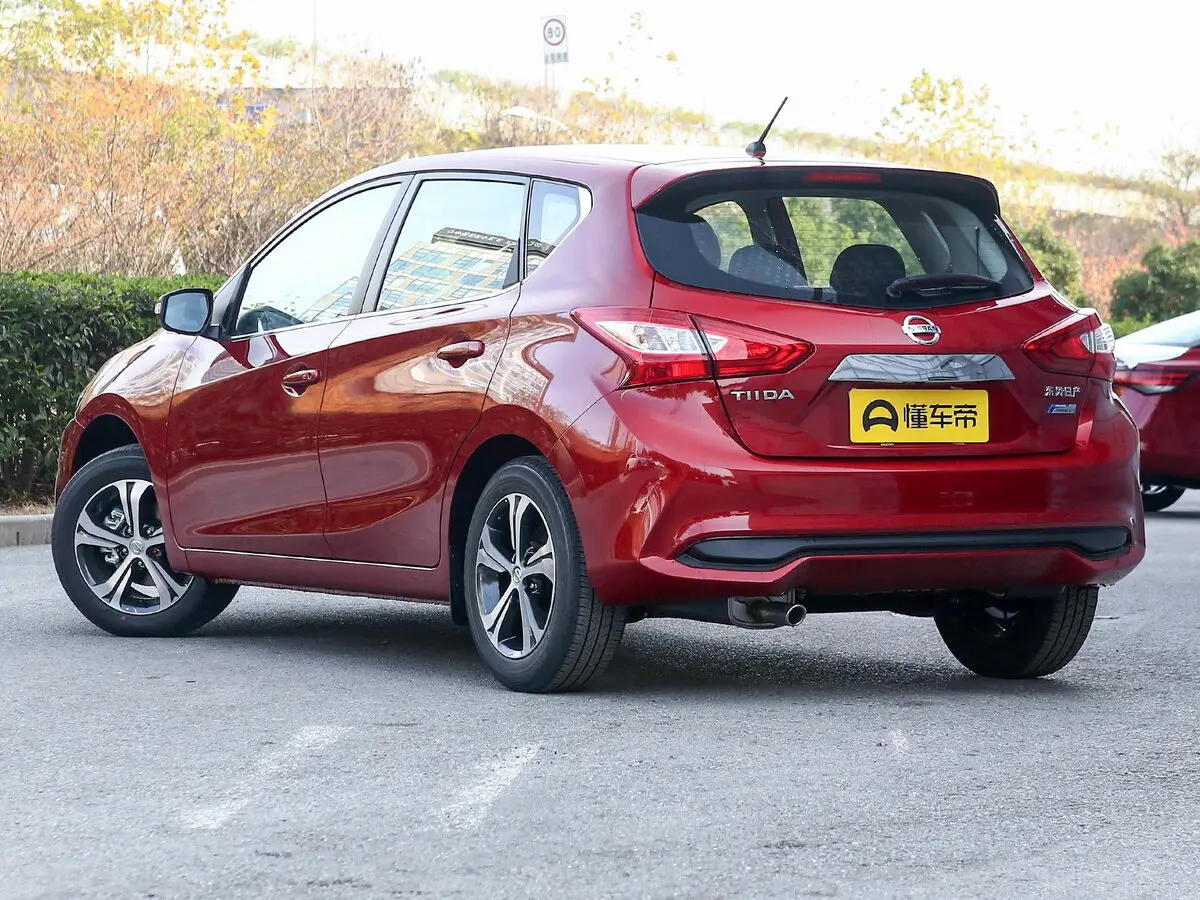 Nissan Tiida II (China Market) Хэтчбек 5 дв. — сүрөт 5