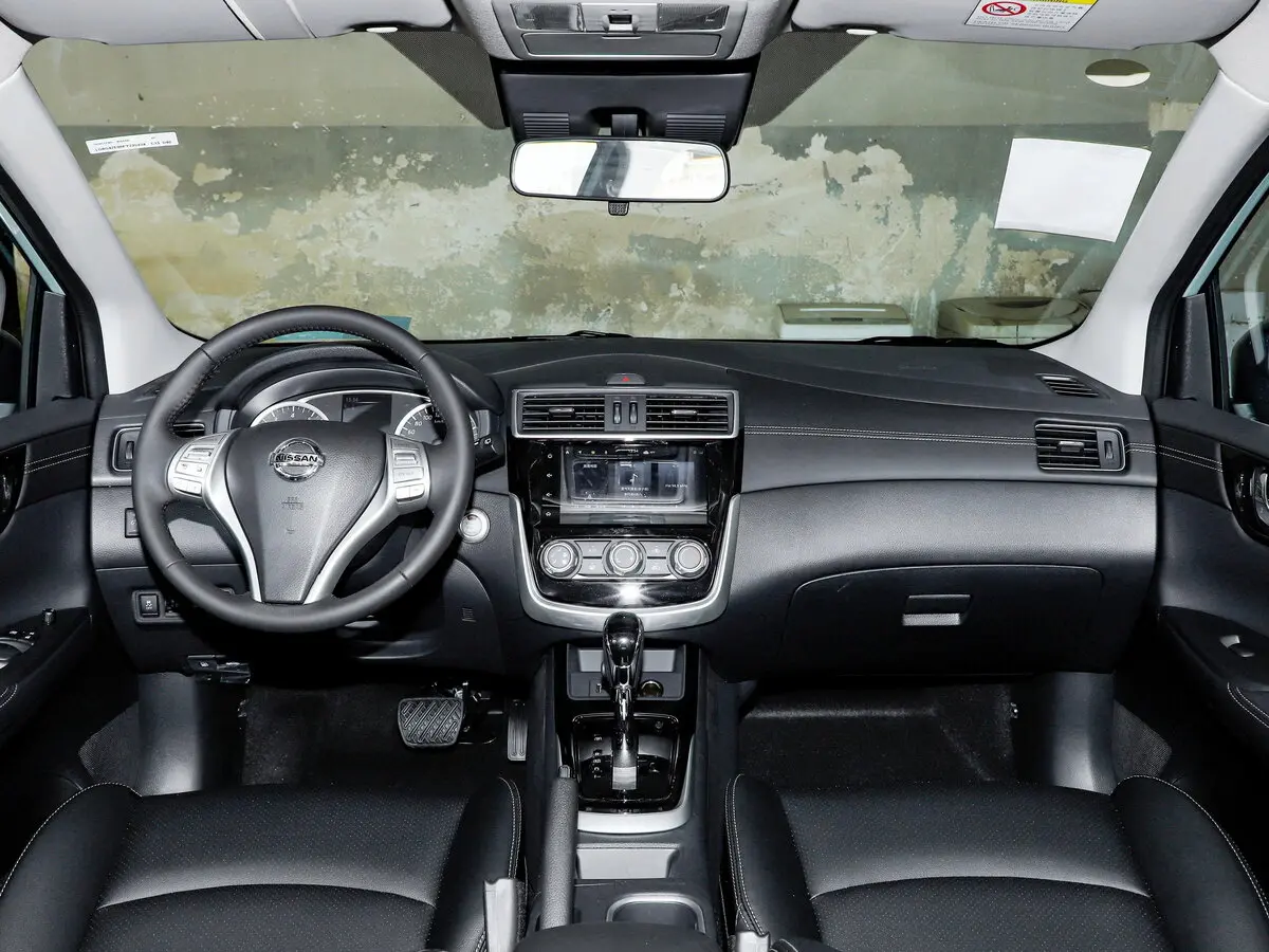 Nissan Tiida II (China Market) Хэтчбек 5 дв. — сүрөт 6
