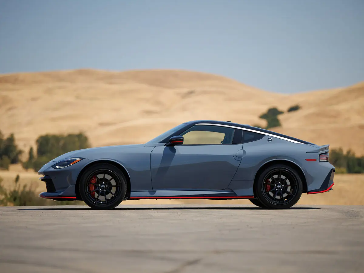 Nissan Z 2021 – н.в. Купе Nismo — сүрөт 2