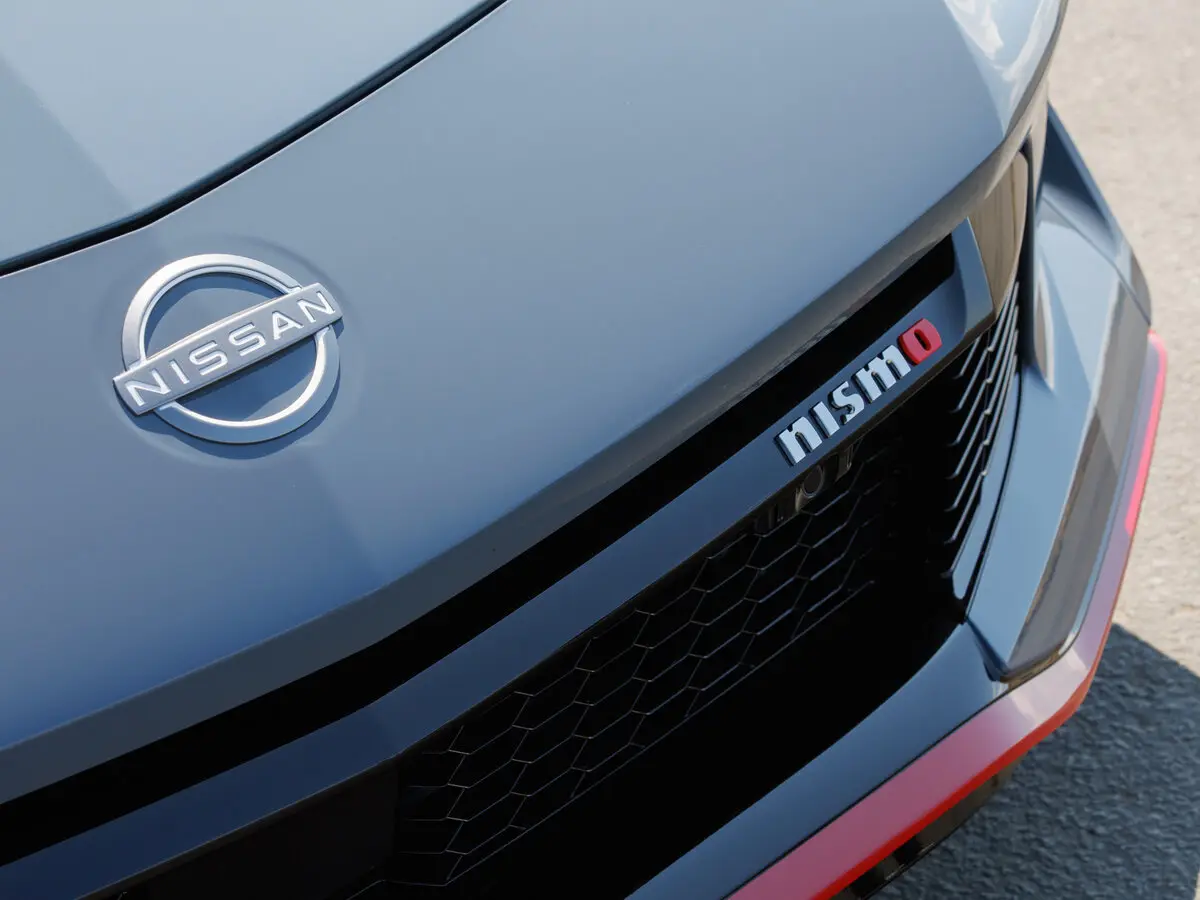 Nissan Z 2021 – н.в. Купе Nismo — сүрөт 10