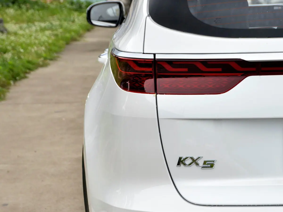 Kia KX5 I Рестайлинг Внедорожник 5 дв. — сүрөт 12