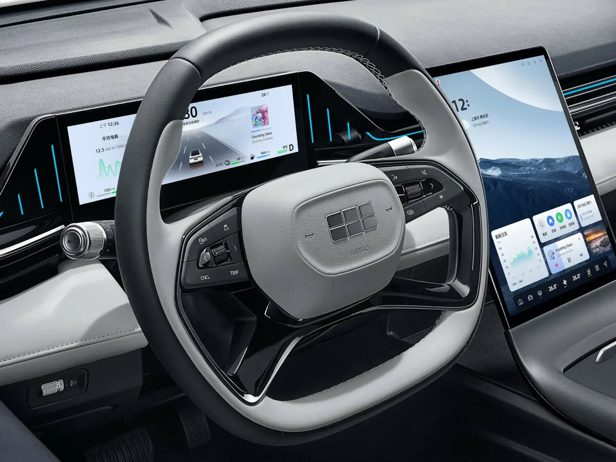 Geely Galaxy L6 2023 – н.в. Седан — 照片 6