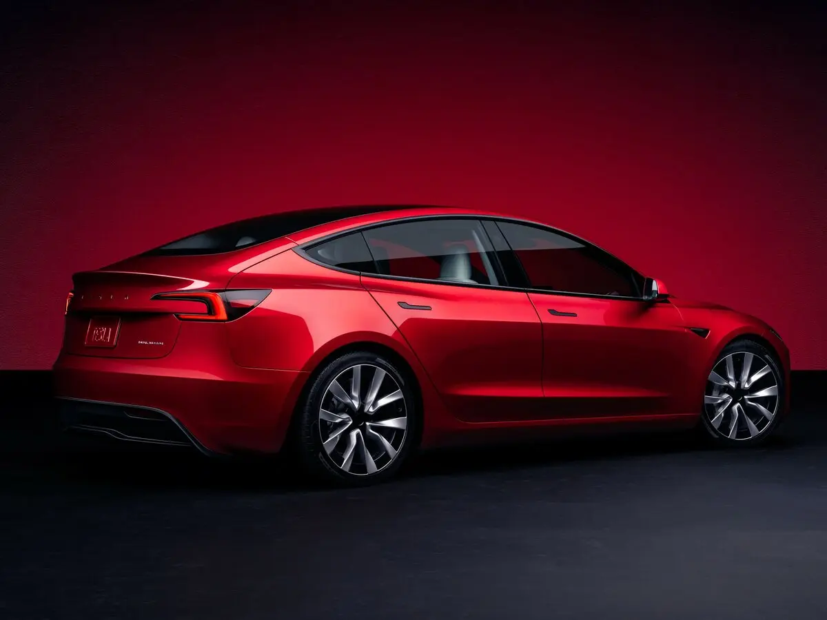 Tesla Model 3 I Рестайлинг Седан — фото 6