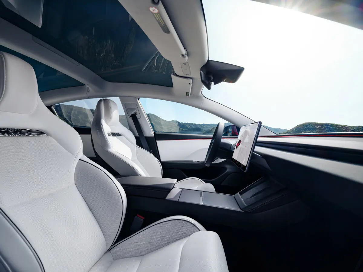 Tesla Model 3 I Рестайлинг Седан — фото 9