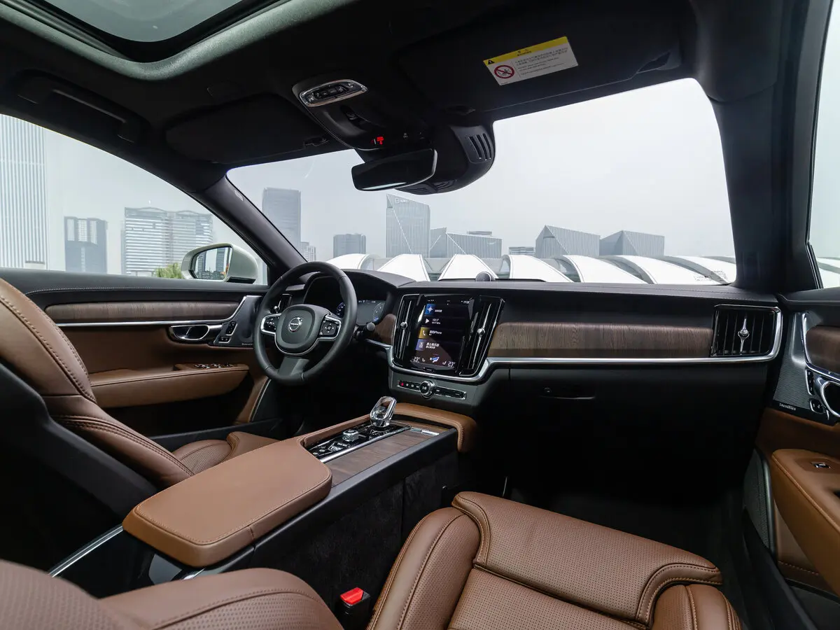 Volvo S90 II Рестайлинг Седан Long — 照片 5