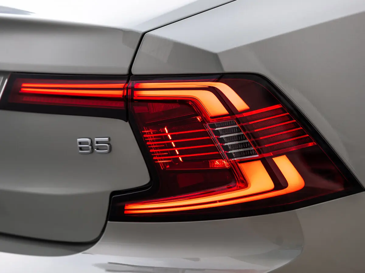Volvo S90 II Рестайлинг Седан Long — 照片 10