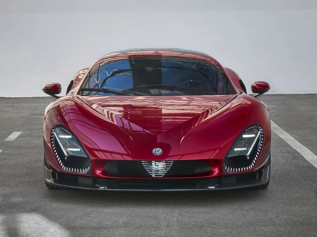 Alfa Romeo 33 Stradale 2024 – 2024 Купе — photo 3