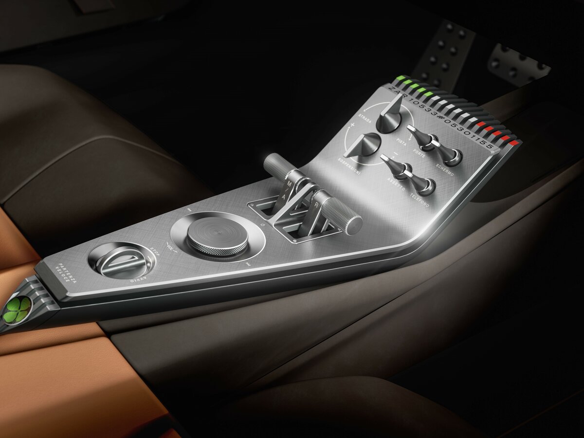 Alfa Romeo 33 Stradale 2024 – 2024 Купе