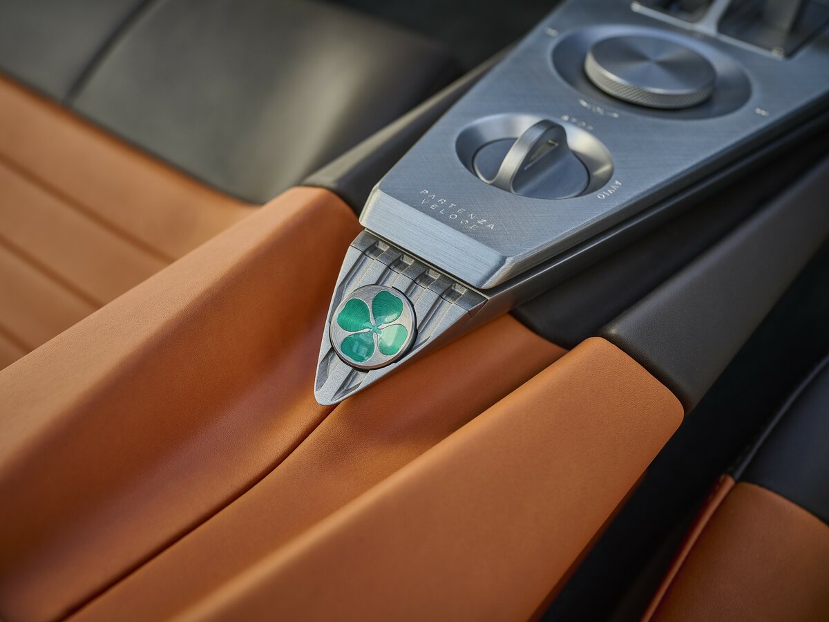 Alfa Romeo 33 Stradale 2024 – 2024 Купе