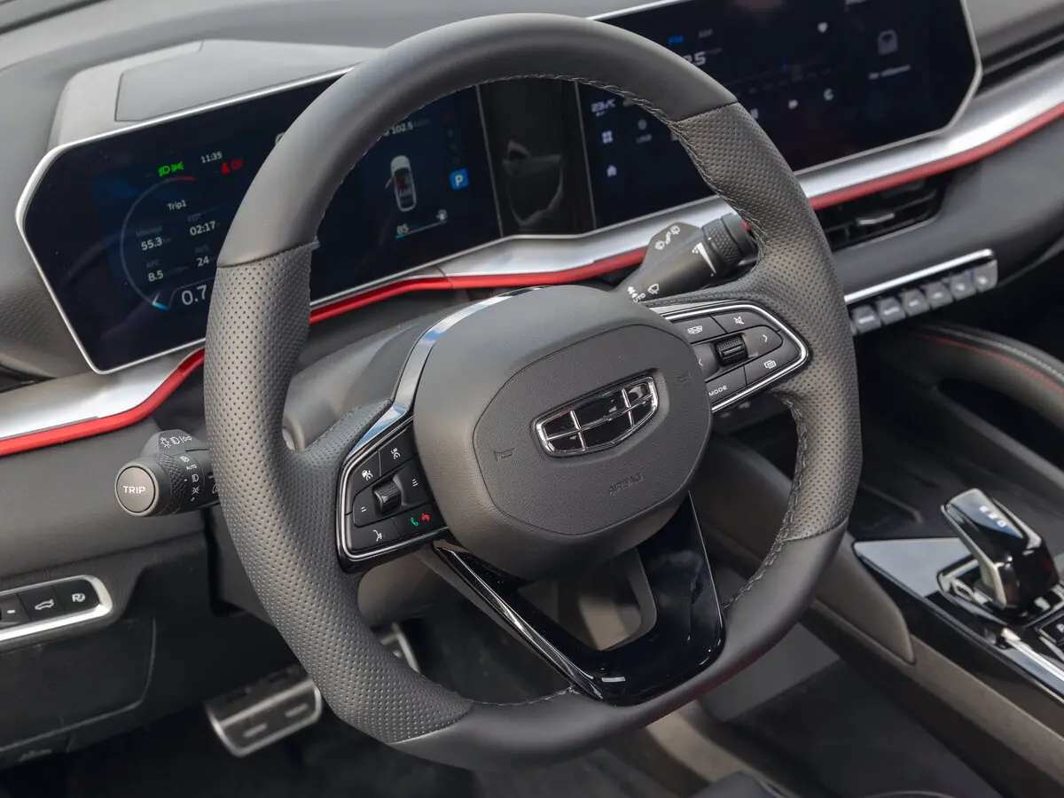Geely Coolray I Рестайлинг Внедорожник 5 дв. — сүрөт 24