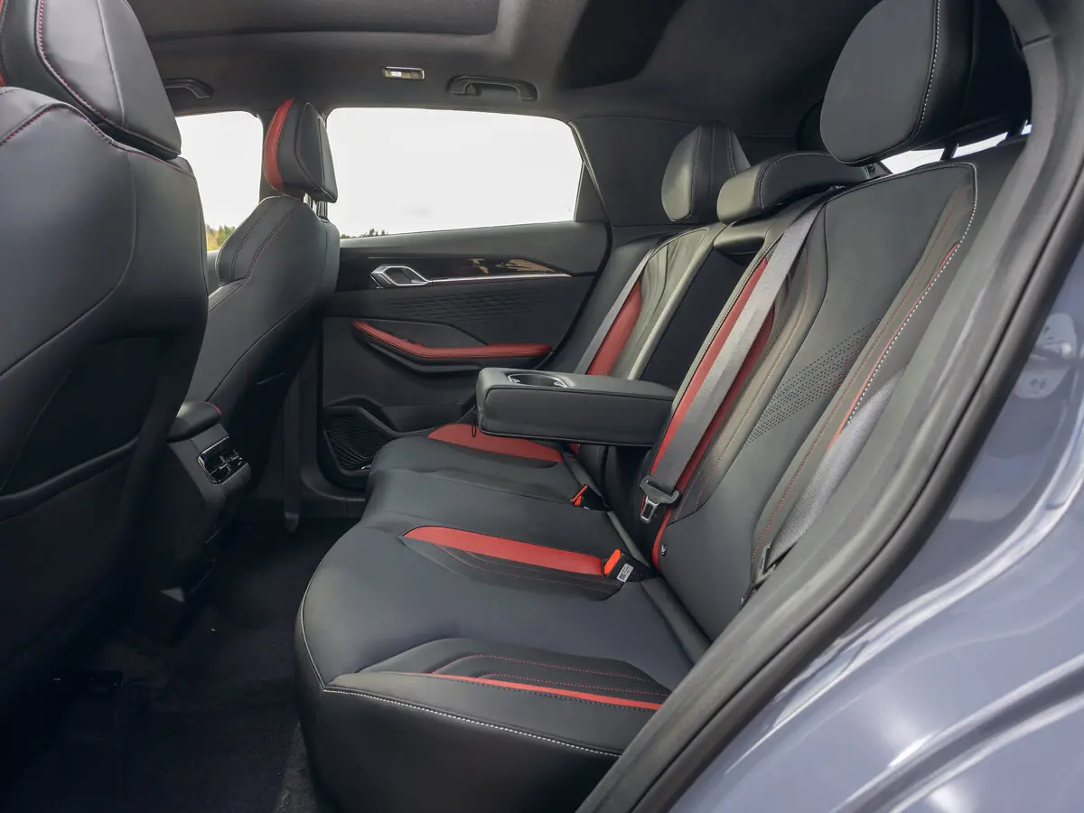 Geely Coolray I Рестайлинг Внедорожник 5 дв. — сүрөт 26