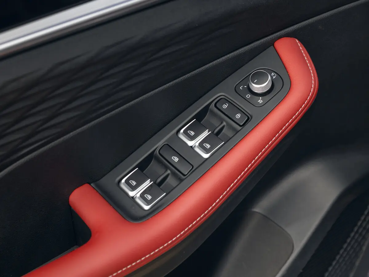 Geely Coolray I Рестайлинг Внедорожник 5 дв. — сүрөт 27