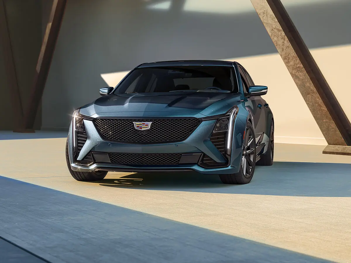 Cadillac CT5 I Рестайлинг Седан — 照片 2