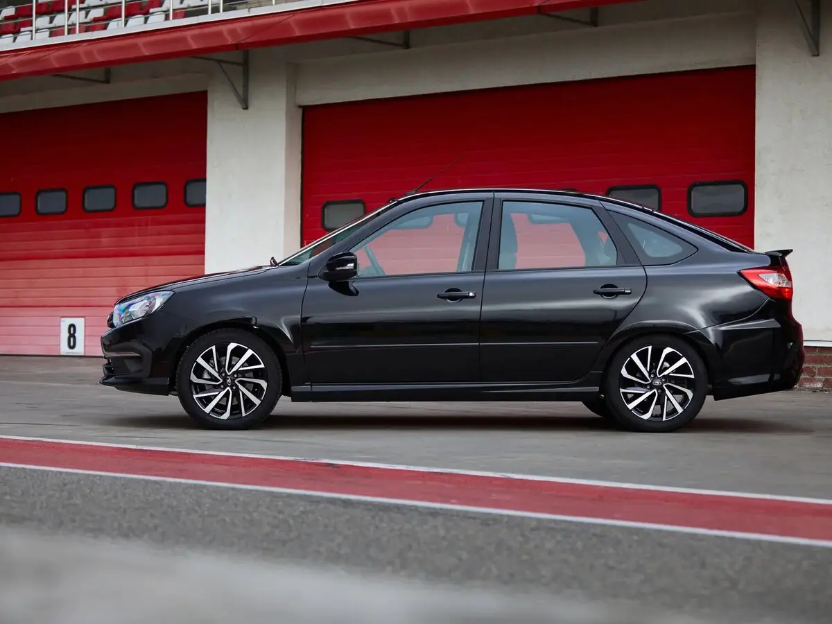 Lada (ВАЗ) Granta I Рестайлинг Лифтбек Sport — сүрөт 2