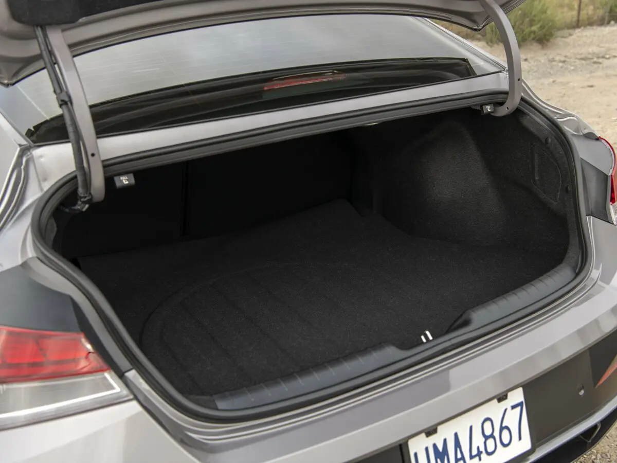 Hyundai Elantra VII (CN7) Рестайлинг Седан — сүрөт 9