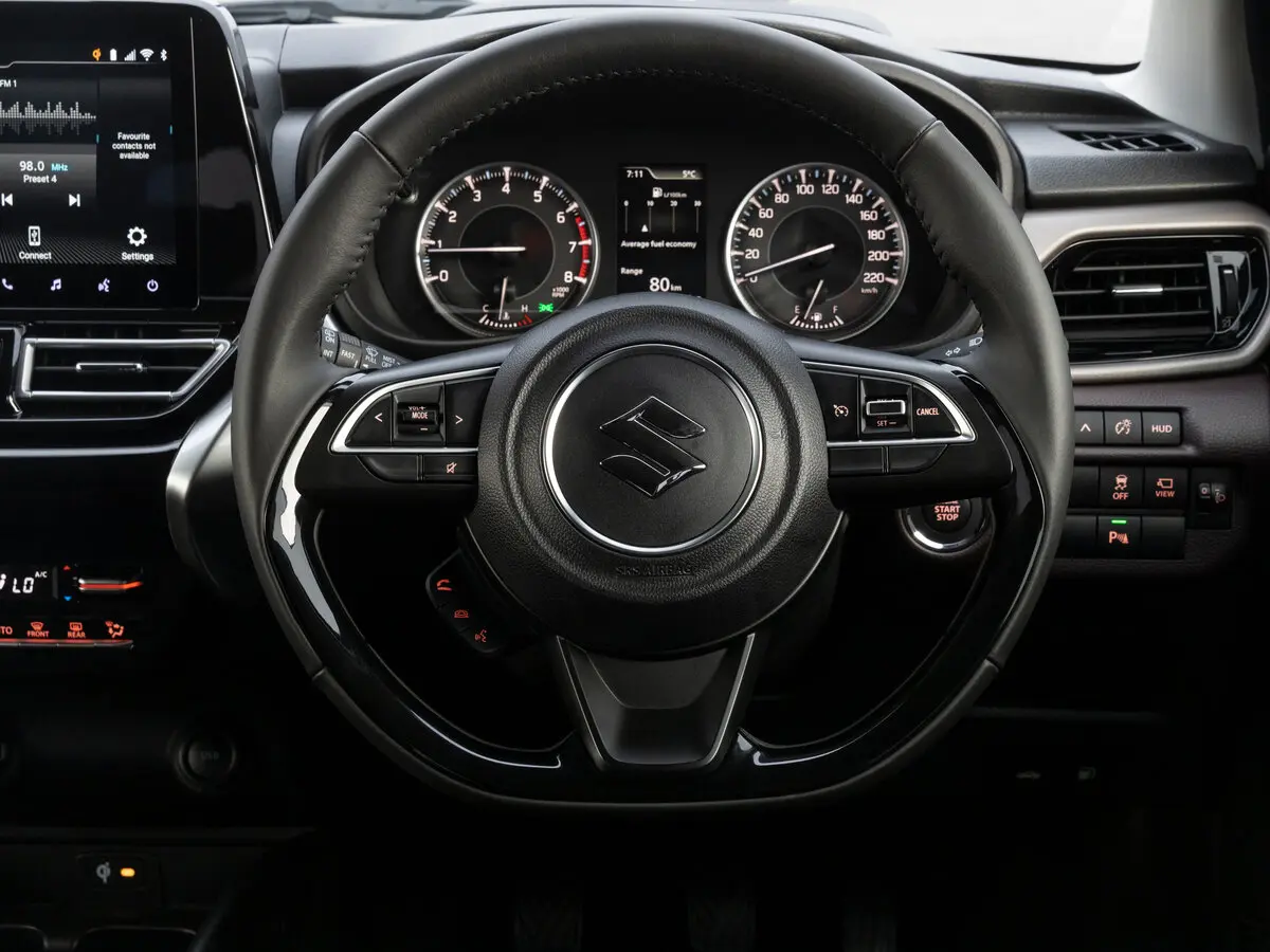 Suzuki Fronx 2023 – н.в. Внедорожник 5 дв. — 照片 6