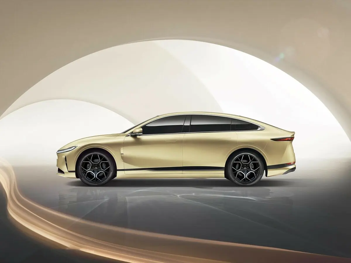 Changan Qiyuan A07 2023 – н.в. Лифтбек — 照片 2