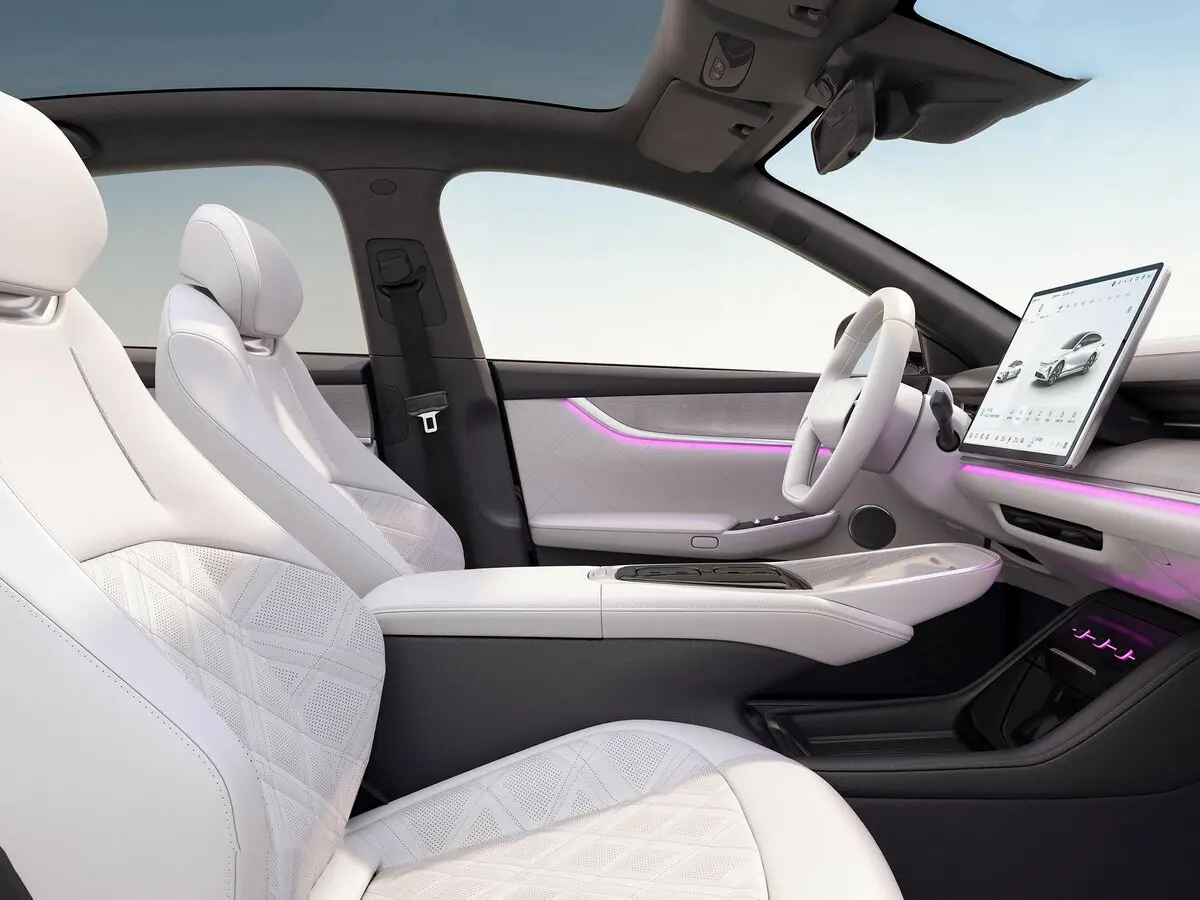 Changan Qiyuan A07 2023 – н.в. Лифтбек — 照片 6