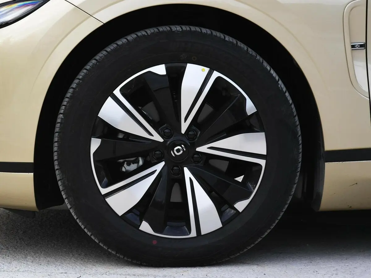Changan Qiyuan A07 2023 – н.в. Лифтбек — 照片 13