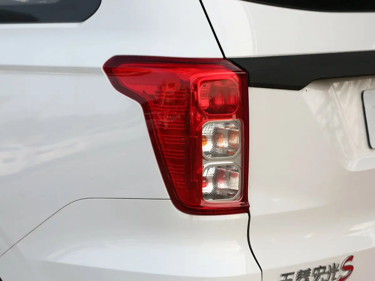 Wuling Hongguang S 2018 – н.в. Компактвэн — сүрөт 15