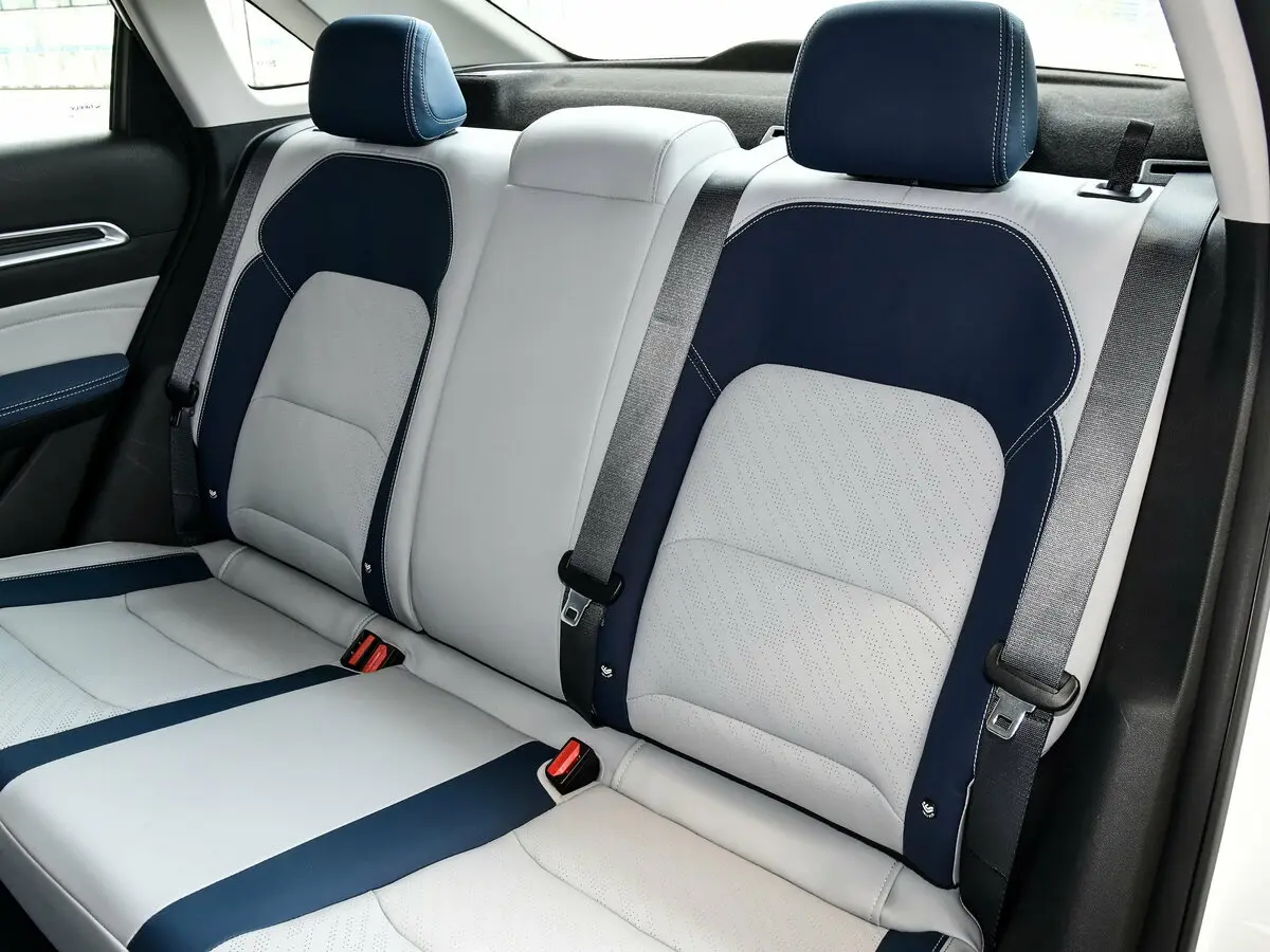 Geely Emgrand II Седан — сүрөт 12