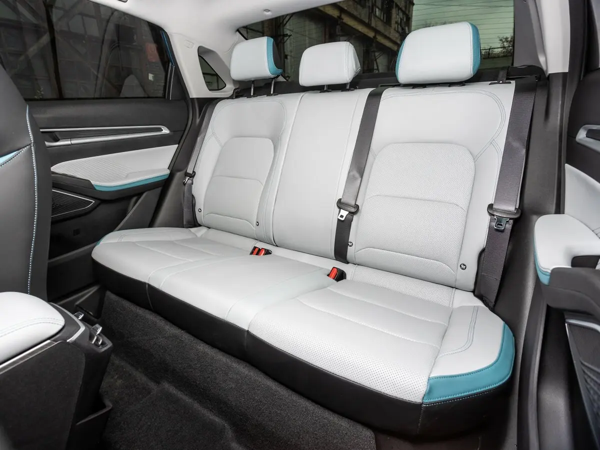 Geely Emgrand II Седан — сүрөт 32