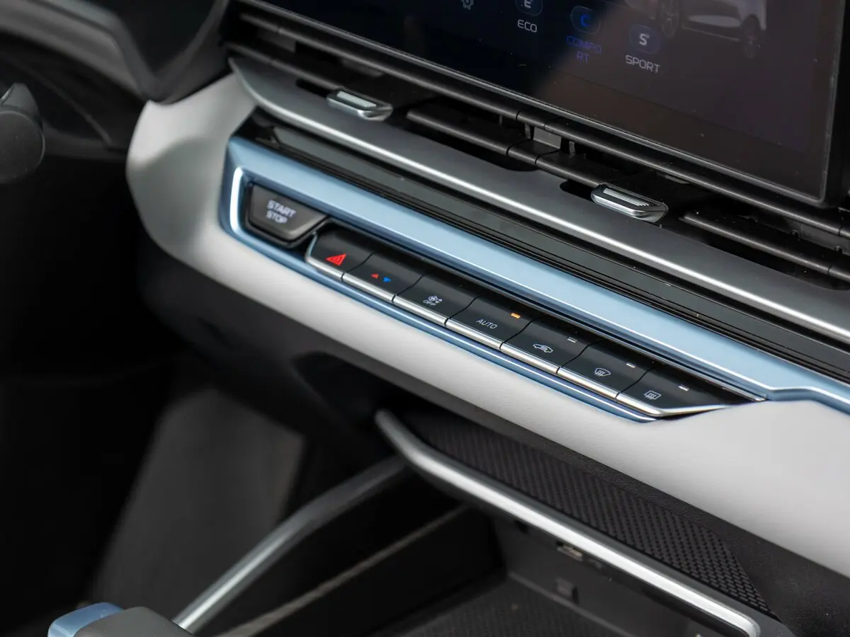 Geely Emgrand II Седан — сүрөт 38