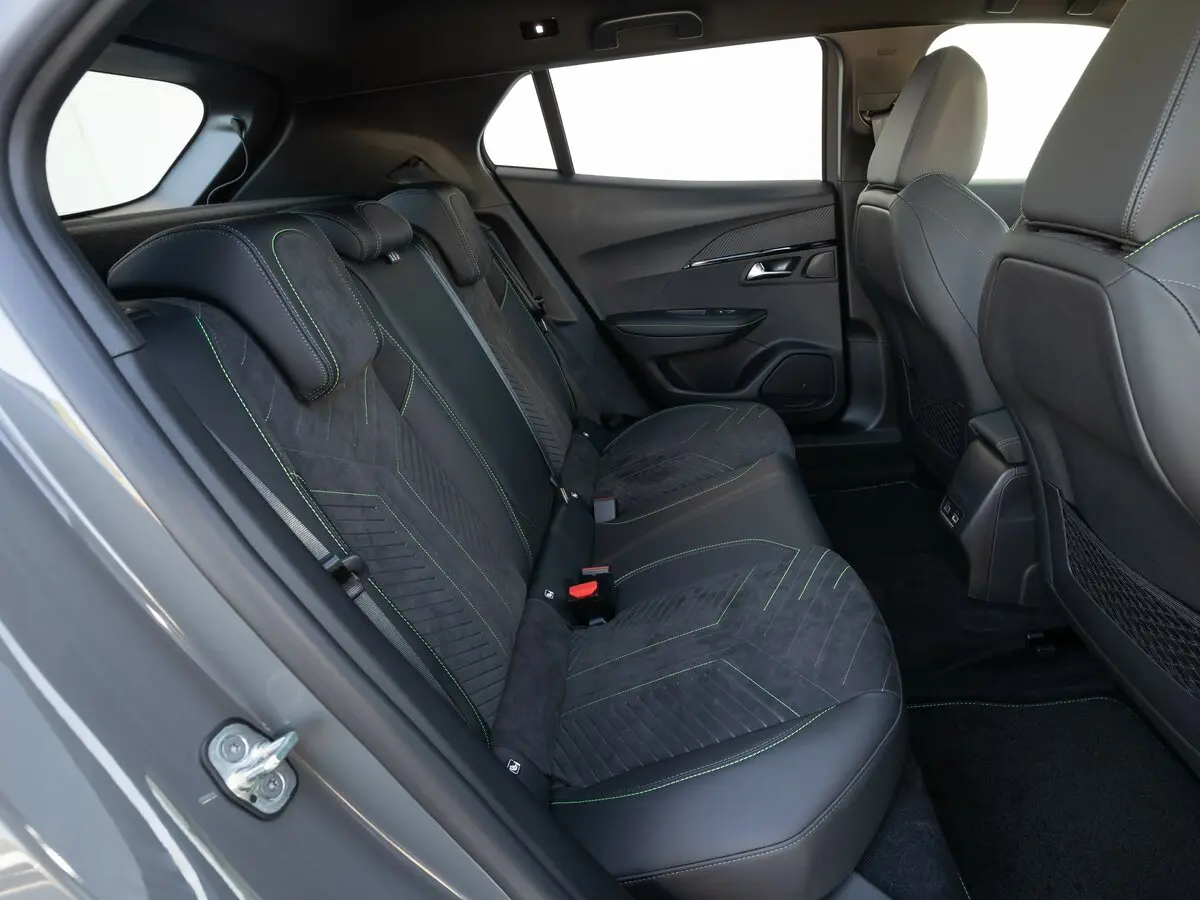Peugeot 2008 II Рестайлинг Внедорожник 5 дв. — сүрөт 11