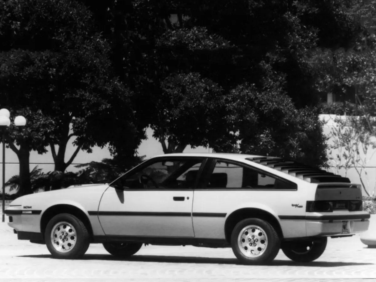 Buick Skyhawk II Хэтчбек 3 дв. — photo 2