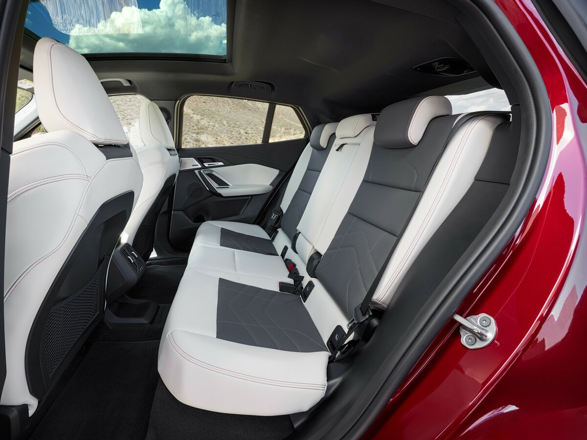 BMW iX2 2023 – н.в. Внедорожник 5 дв.