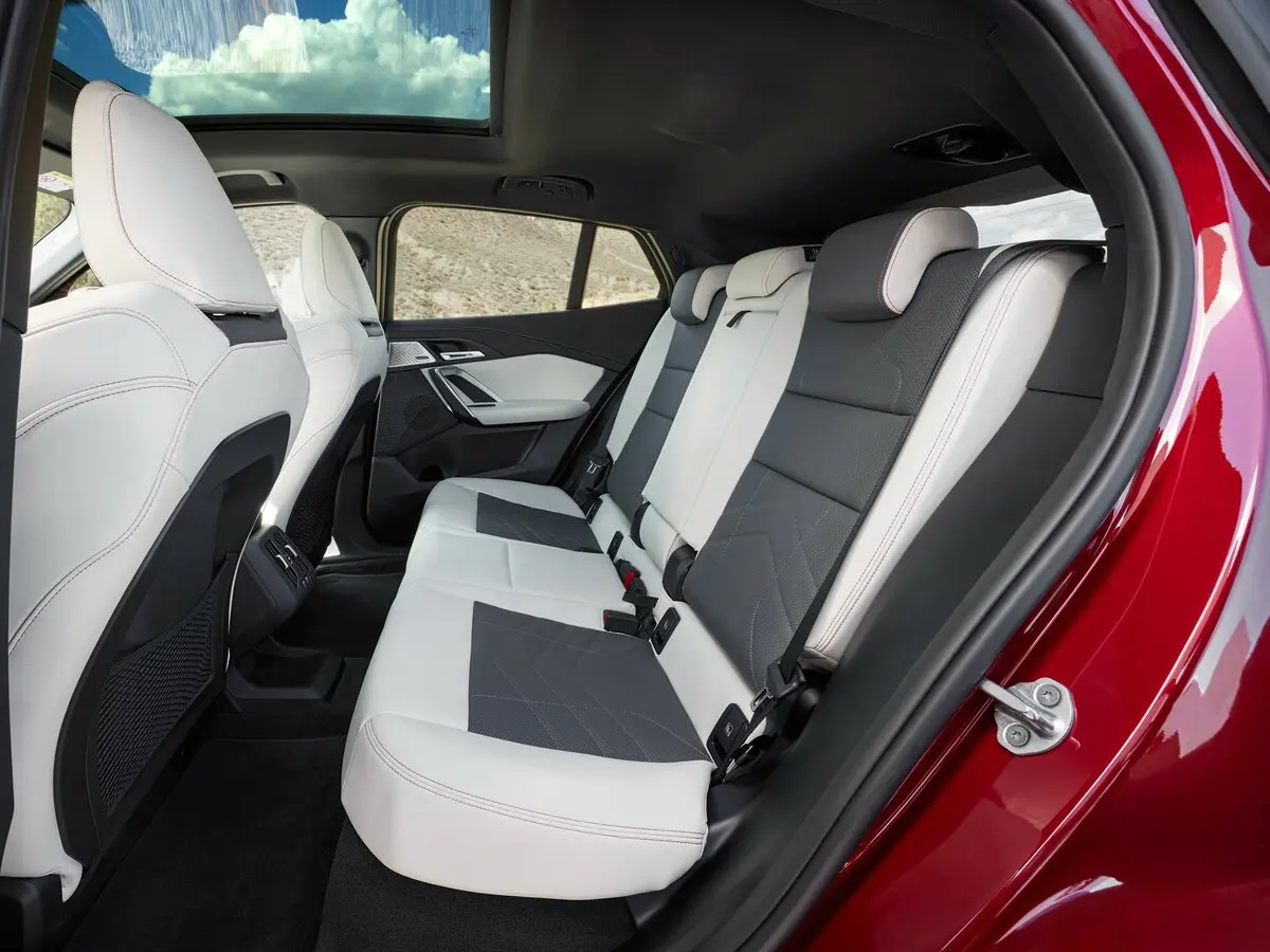 BMW iX2 2023 – н.в. Внедорожник 5 дв. — сүрөт 9
