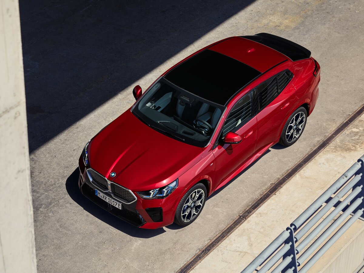 BMW iX2 2023 – н.в. Внедорожник 5 дв.