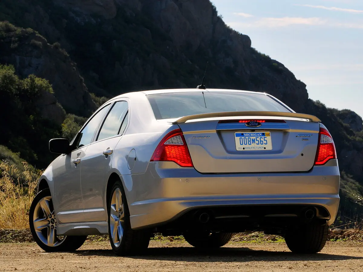 Ford Fusion (North America) I Рестайлинг Седан — сүрөт 4