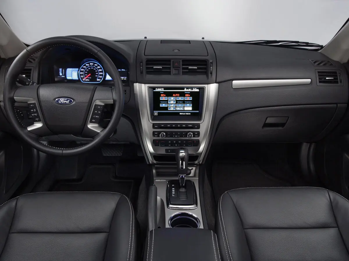 Ford Fusion (North America) I Рестайлинг Седан — сүрөт 6