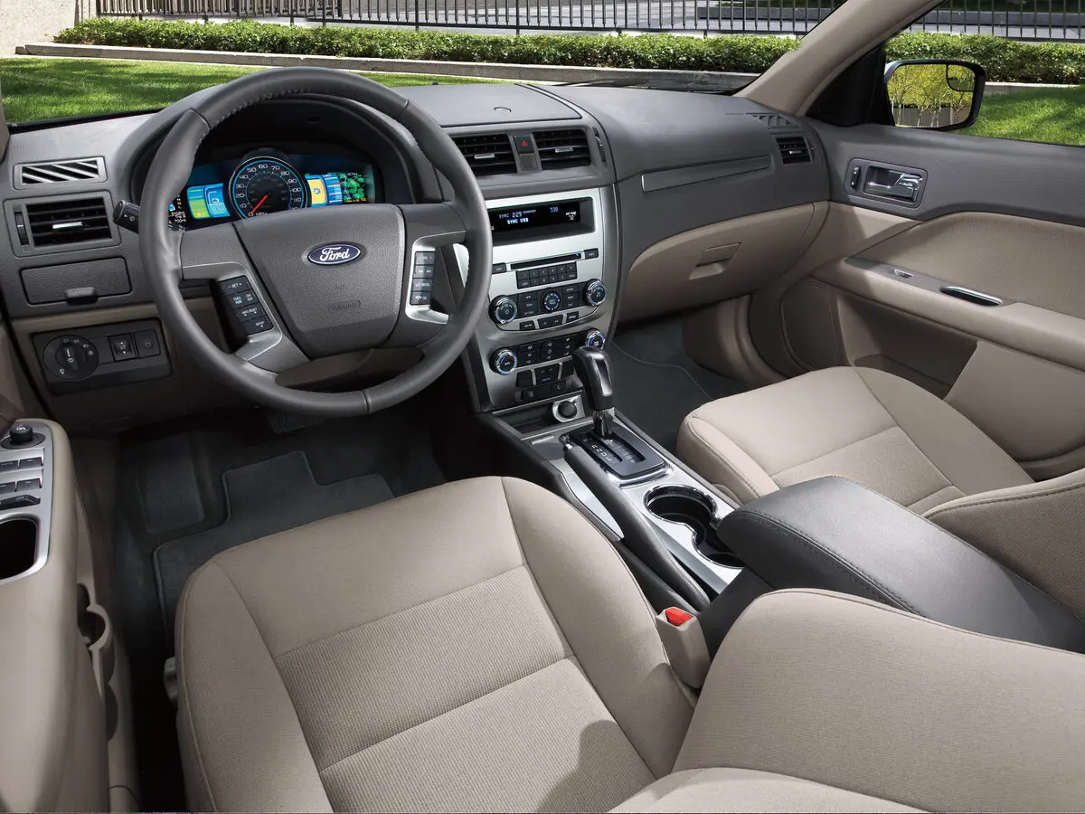 Ford Fusion (North America) I Рестайлинг Седан — сүрөт 7
